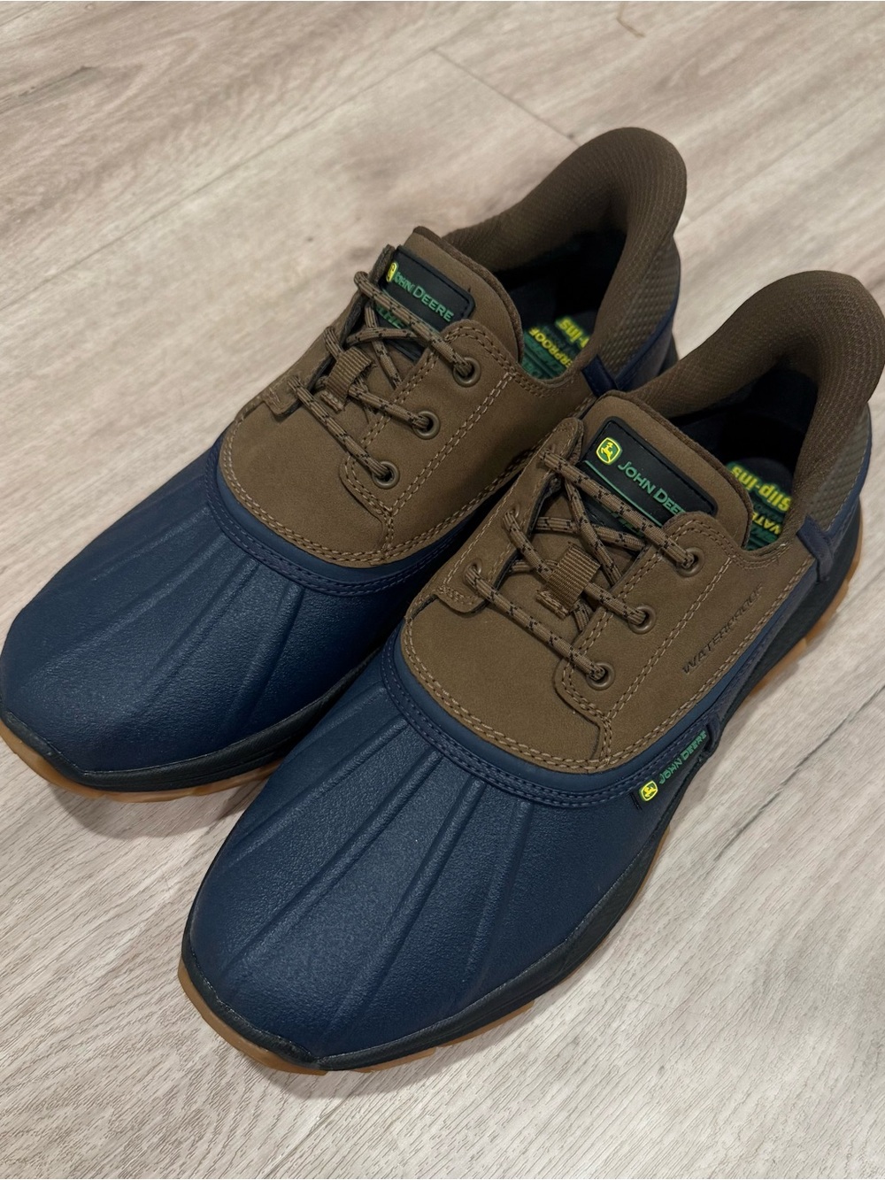 NWT JOHN DEERE SKECHERS SLIP-INS RESPECT-TANZIER MEN’S SIZE 10 - Navy Tan